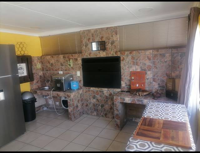 4 BEDROOM HOUSE FOR SALE IN ANNADALE